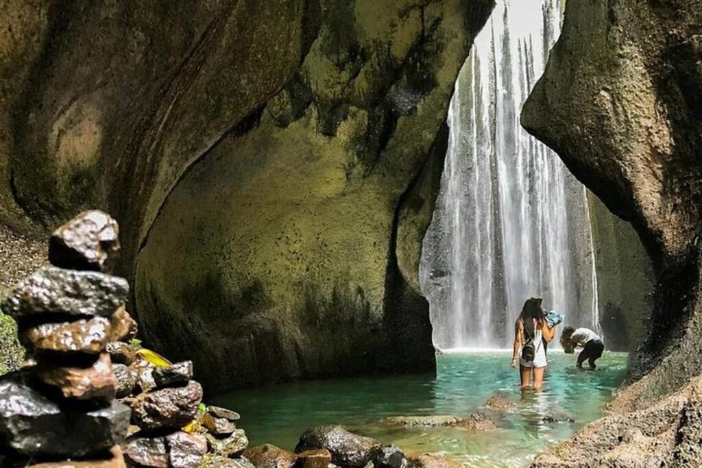 air-terjun-tukad-cepung-keindahan-di-bali