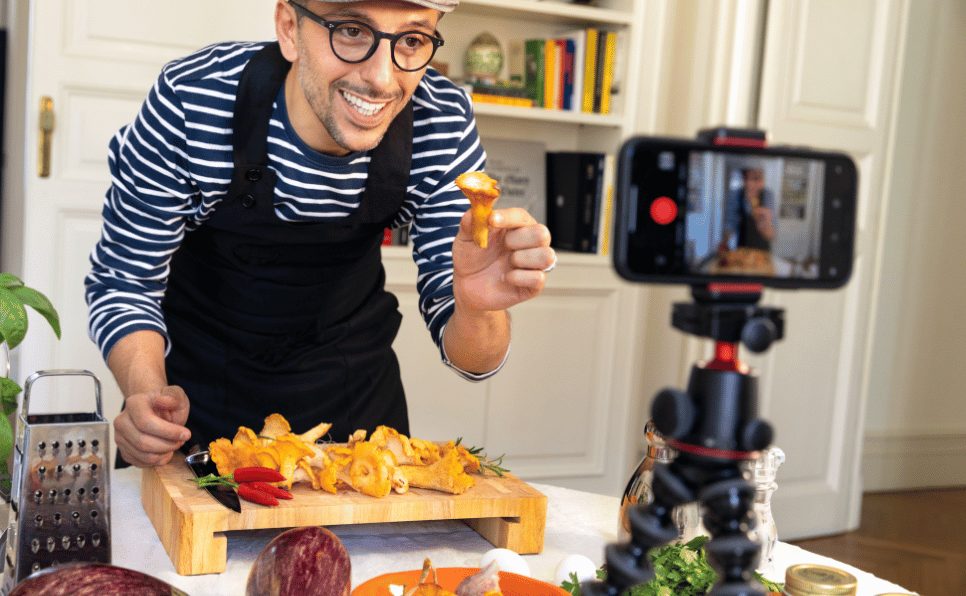 Food Vlogging: Tips Mulai dari Nol Modal HP Doang
