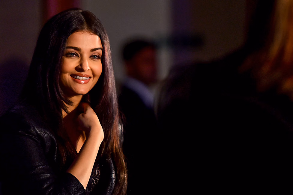 Aishwarya Rai Bachchan: Ikon Kecantikan India yang Menggetarkan Dunia