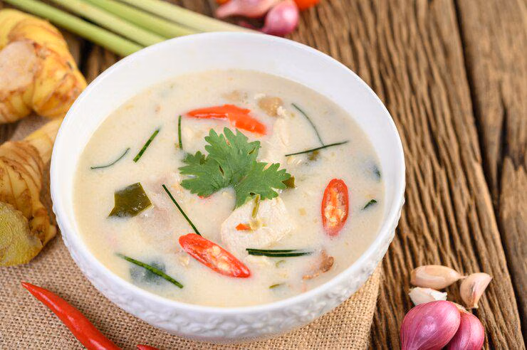 Lodeh Kuah Susu: Kehangatan Tradisi yang Menemukan Wajah Baru di Setiap Sendok