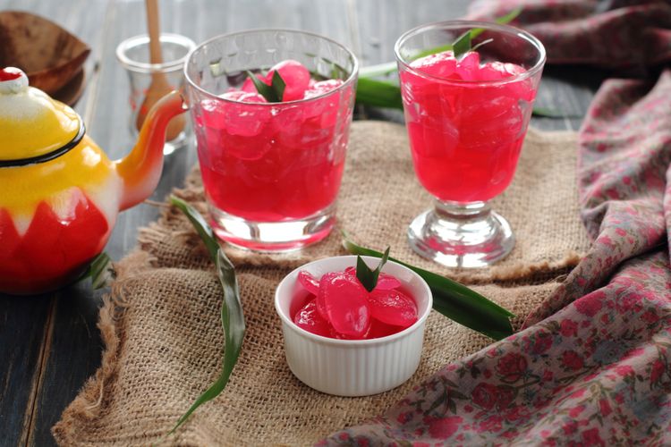 Manisan Kolang-Kaling: Sensasi Manis yang Membawa Kenangan Tradisi