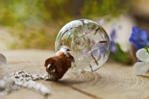 Usaha kerajinan resin